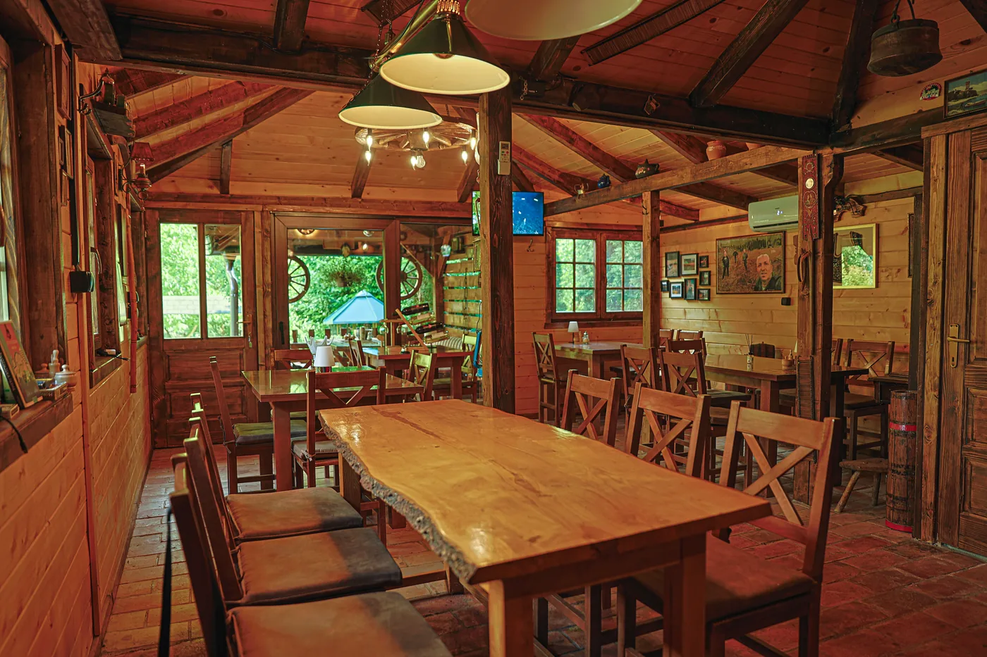 Restaurant cabin