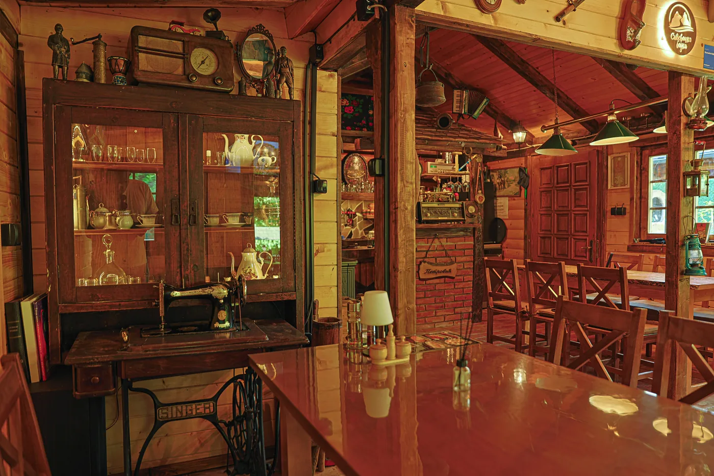 Restaurant cabin