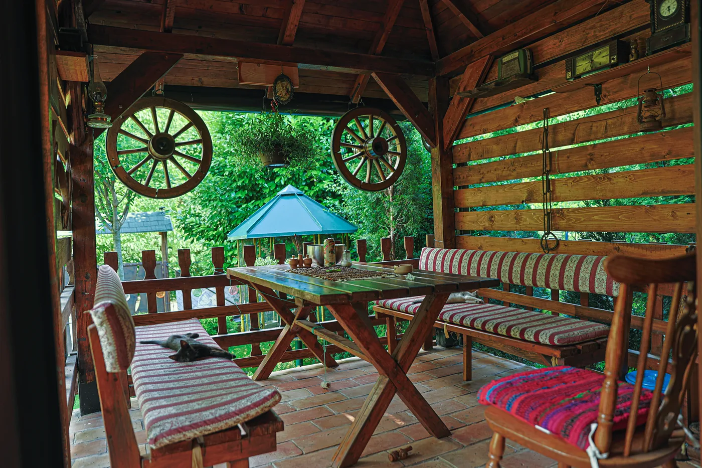 Restaurant cabin